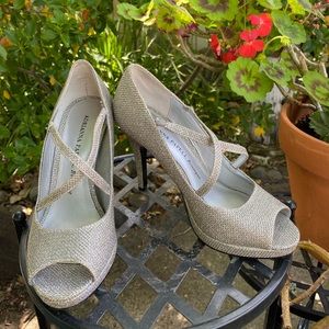 SPARKLY SILVER HIGH HEELS